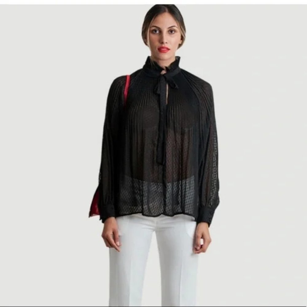Black Long Sleeves Blouse/Top